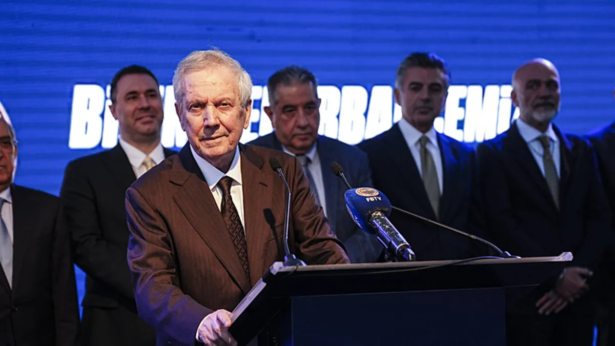 Aziz Yıldırım’dan Hakan Safi ve Ali Koç’a çağrı! Aziz Yıldırım’dan Hakan Safi ve Ali Koç’a çağrı!
