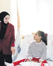 Diyaliz yatağı okul sırası oldu