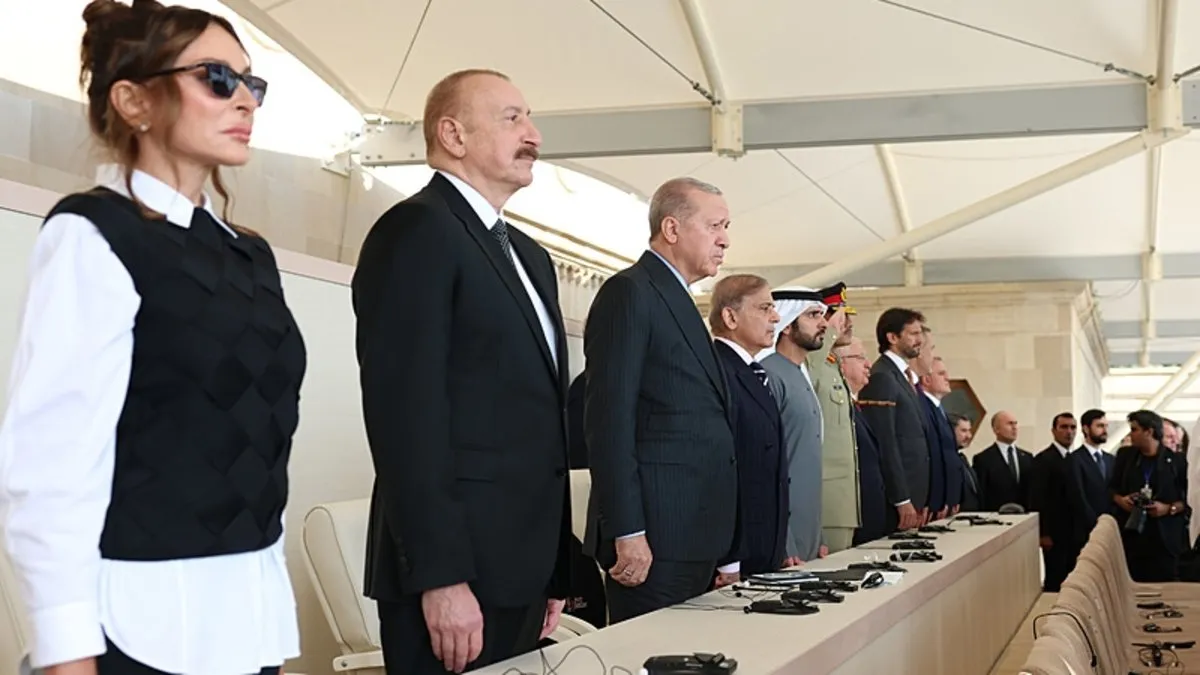 Aliyev, Karabağ Zaferi’nin 5. yılı dolayısıyla düzenlenen geçit töreninde konuştu: Azerbaycan halkı, bu desteği hiçbir zaman unutmayacaktır! Aliyev, Karabağ Zaferi’nin 5. yılı dolayısıyla düzenlenen geçit töreninde konuştu: Azerbaycan halkı, bu desteği hiçbir zaman unutmayacaktır!