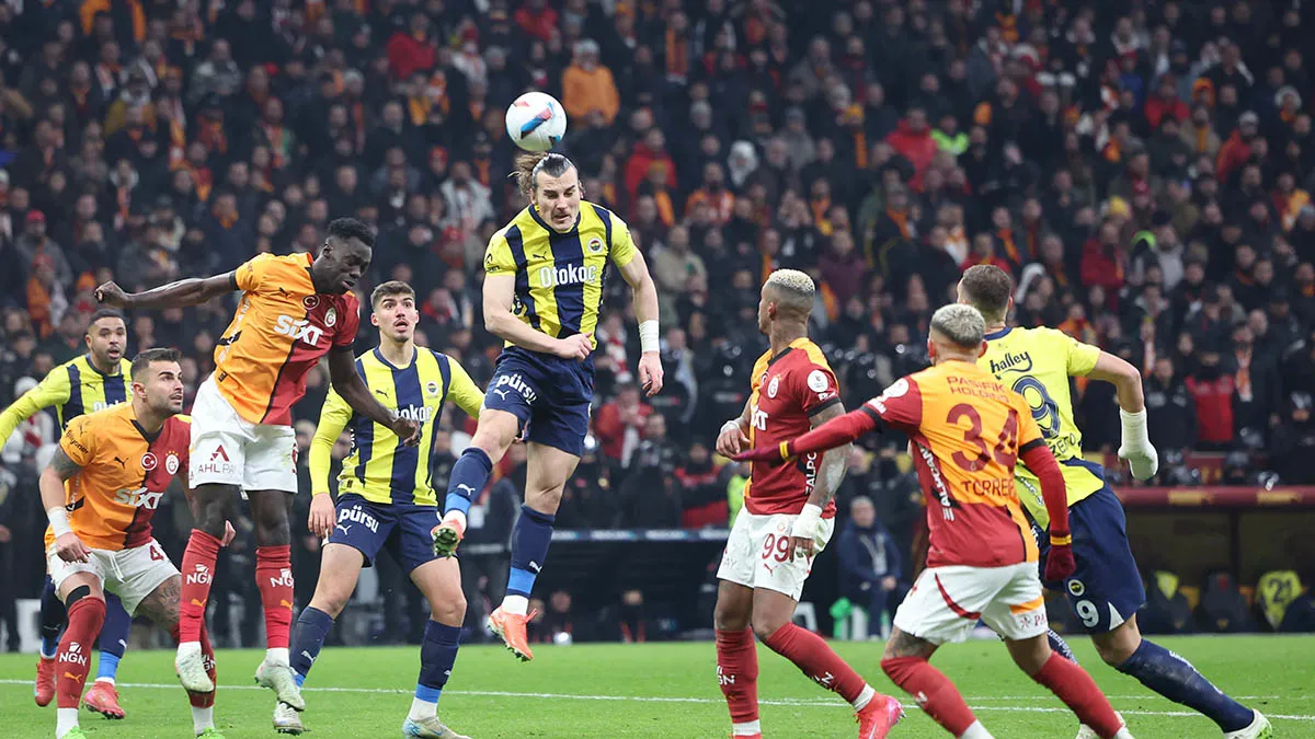 Fenerbahçe-Galatasaray Derbisi 1 Aralık'ta! İşte Maç Detayları