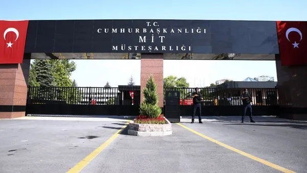 mitteki-bilisim-casusuna-30-yil-hapis-karlov-suikasti-taniginin-talimatlarini-yerine-getirmis-1620198518782.jpg MİT’teki gizli bilgileri FETÖ’nün mahrem imamlarına taşıyan bilişim casusuna 30 yıl hapis - 1