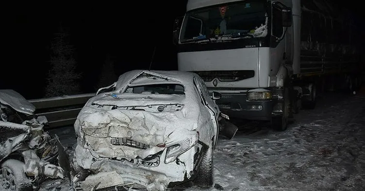 Kütahya’da 7 aracın karıştığı zincirleme kaza: 3 yaralı