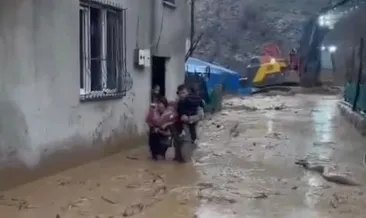 Şırnak’ta selin gelişi kameraya yansıdı