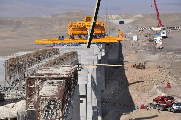 Bakü-Tiflis-Kars demiryolu hattı Mart'ta açılıyor