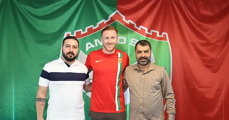 David Bates: Çılgın desteği gördüm!