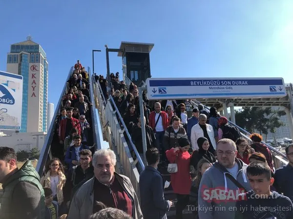 İstanbul Kitap Fuarı’na yoğun ilgi! Metrelerce araç kuyruğu oluştu