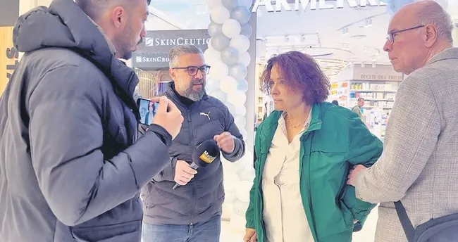 Müjde Ar’ın olaylı gecesi! Gazetecilerin üzerine yürüdü