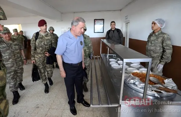 Bakan Akar ve komutanlardan Doğu Akdeniz çıkarması! Helikopterle indiler