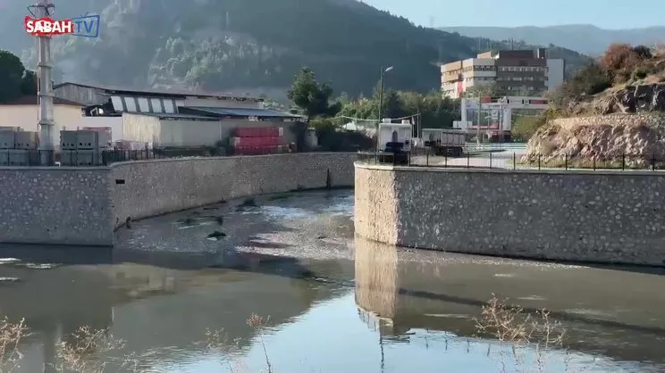 Amasya’da Tersakan Çayı alarm veriyor