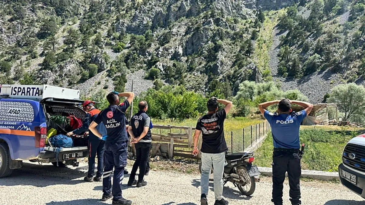 Ihlamur toplarken, kayalıklardan düştü: Emekli polis memuru hayatını kaybetti! Ihlamur toplarken, kayalıklardan düştü: Emekli polis memuru hayatını kaybetti!