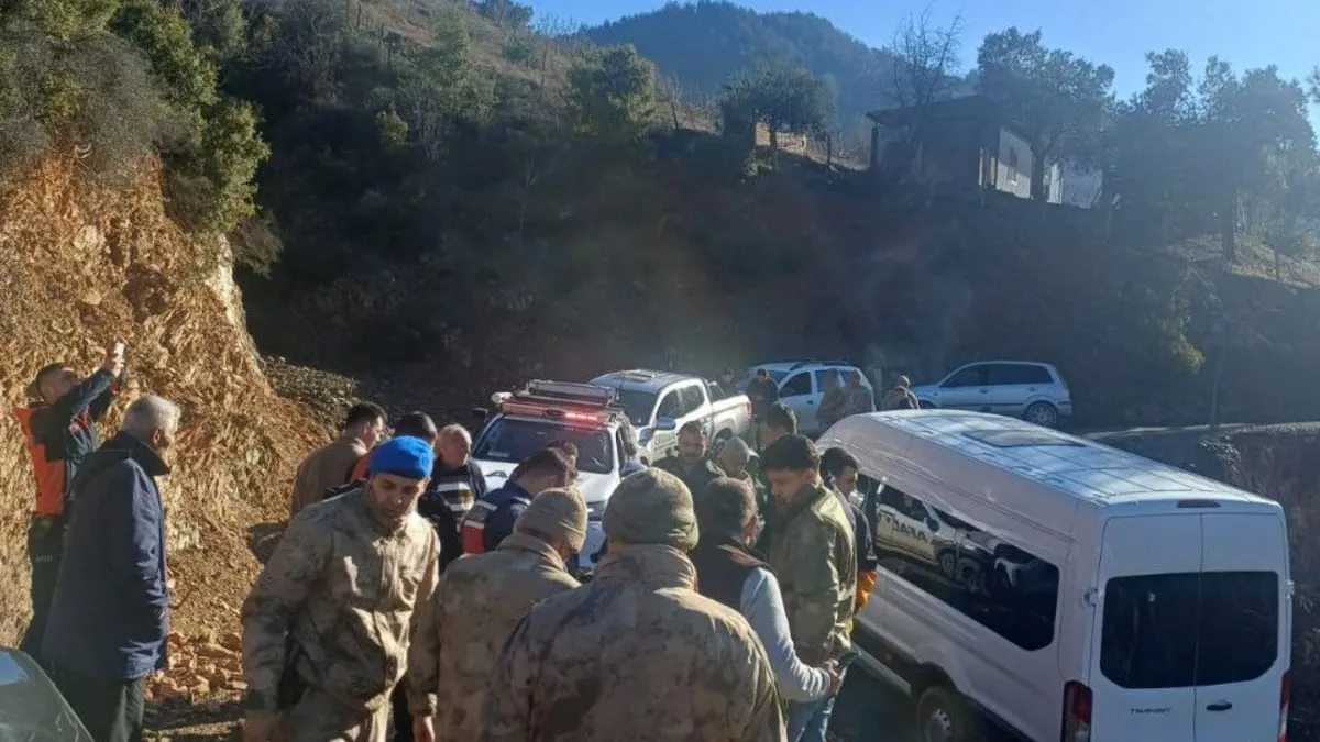 Adana’da kayıp olarak aranıyordu: 16 yaşındaki o kız bulundu! Geceyi öyle bir yerde geçirmiş ki… Adana’da kayıp olarak aranıyordu: 16 yaşındaki o kız bulundu! Geceyi öyle bir yerde geçirmiş ki…