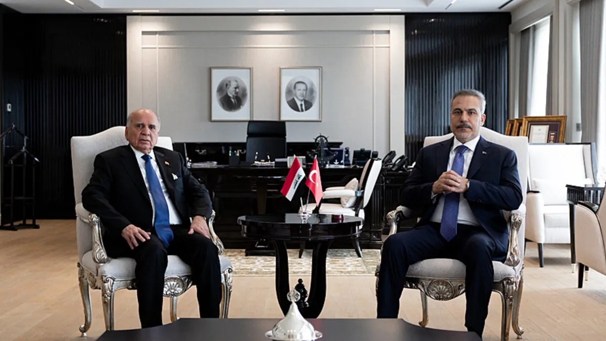 Bakan Fidan, Iraklı mevkidaşı ile görüştü! Bakan Fidan, Iraklı mevkidaşı ile görüştü!