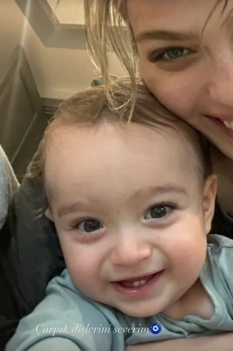 Çarpık dişlerini severim Yasemin Şefkatli ile İdo Tatlıses’in minik ikizleri diş çıkarırken annelerini de perişan etti!