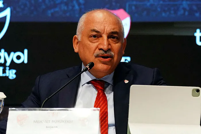 son-dakika-haberleri-turkiye-futbol-federasyonu-tff-baskani-mehmet-buyukeksi-stefan-kuntz-kararini-duyurdu-1691304254049.jpg