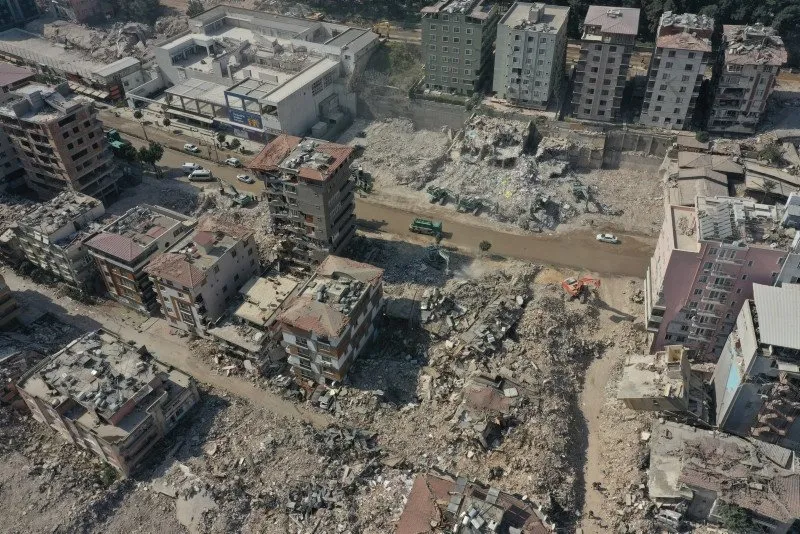 Türkiye’nin en uzun gecesi 6 Şubat: 105 saniyede 53 bin canımız gitti!
