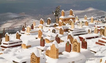 Mardin’de kartpostallık kar manzaraları