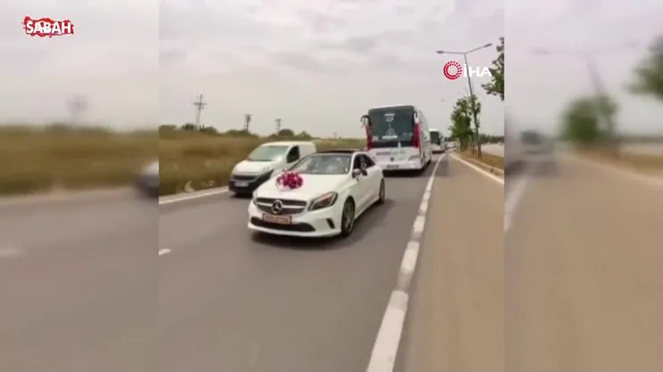 Yolcu otobüsü düğün konvoyuna girdi, konvoyda tehlikeli anlar kamerada | Video