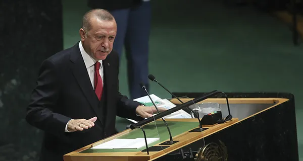 Başkan Erdoğan 'Beslediğiniz yılan sizi de sokar' diye uyarmıştı! PKK'lılar Paris'i karıştırdı