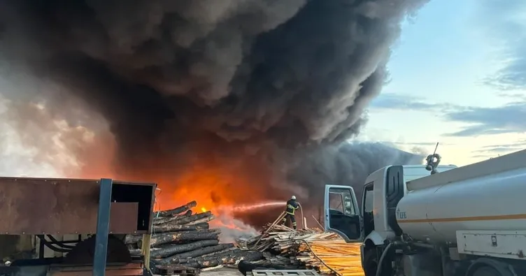 Edirne’de kereste fabrikasında çıkan yangın söndürüldü