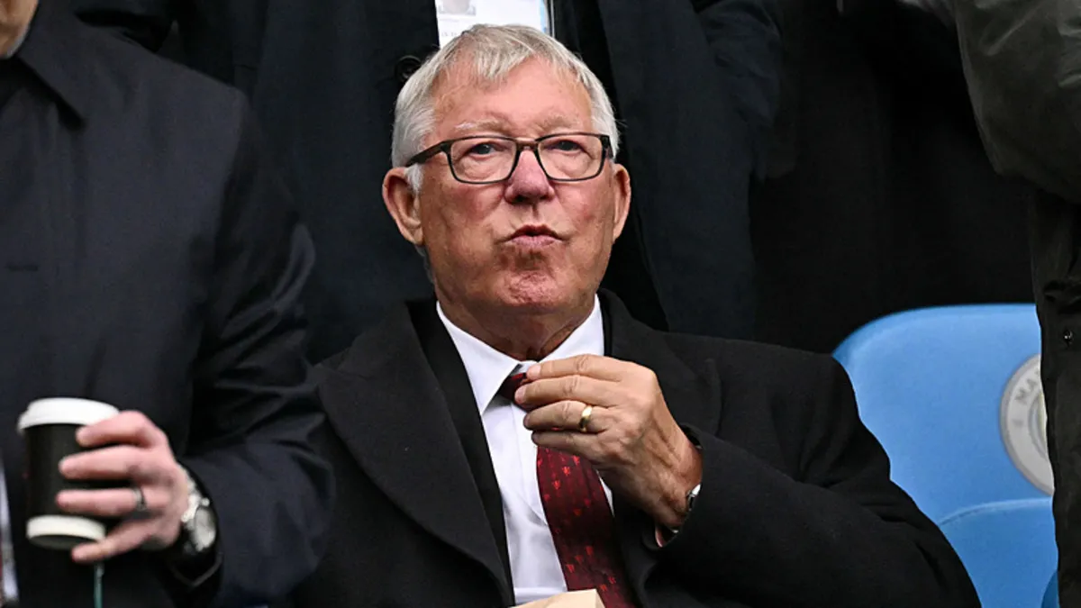Alex Ferguson hastaneye kaldırıldı!