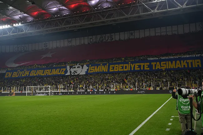 son-dakika-haberi-fenerbahce-kayserispor-engelini-4-golle-asti-zirvede-fark-bire-indi-1762715162388.jpeg