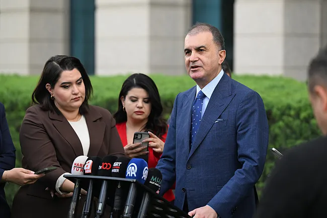 son-dakika-ak-parti-sozcusu-omer-celikten-onemli-aciklamalar-1750689360201.jpeg Son dakika: AK Parti Sözcüsü Ömer Çelik: İsrail müzakereler sürerken saldırdı
