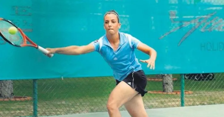 Teniste Türkiye’nin yeni 1 numarası Pemra Özgen