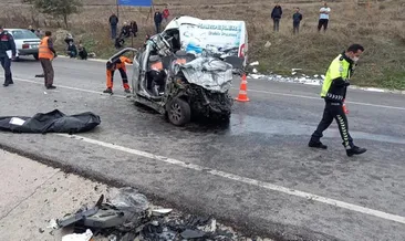 Korkunç kaza: Kafa kafaya çarpıştılar