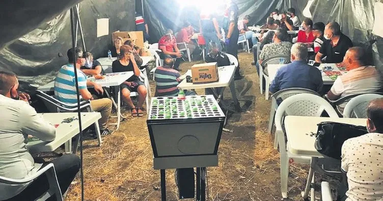 Tarım arazisine kumar çadırı