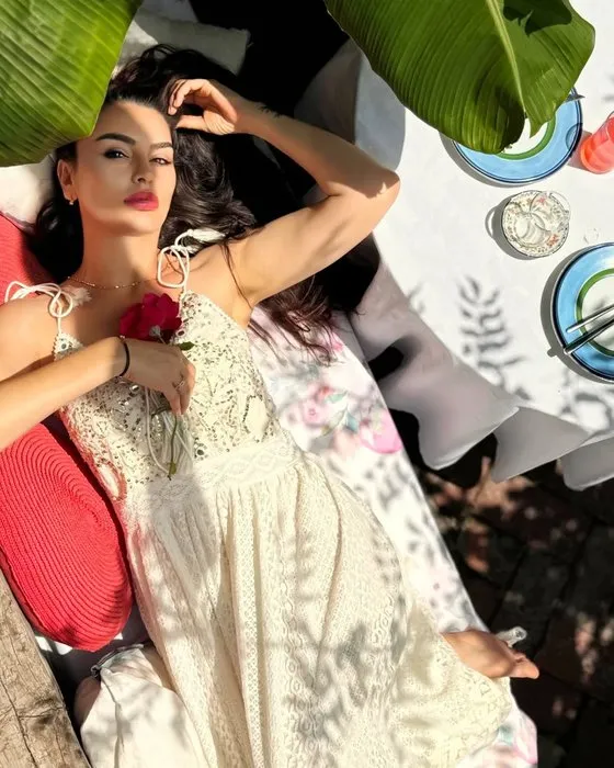 Hülya Avşar onu uyarmıştı... Eski manken Aysu Baçeoğlu da sektörden nasibini almış! 17 sene yaşadım, travmalarım oldu