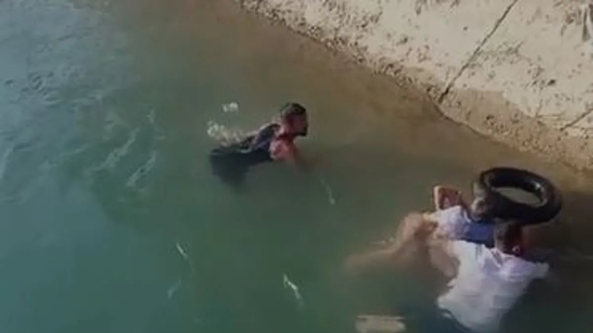 Adana’da korkutan anlar: Dengesini kaybedip, sulama kanalına düştü! Adana’da korkutan anlar: Dengesini kaybedip, sulama kanalına düştü!