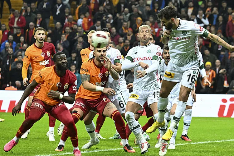 galatasaray-konyaspor-maci-sonrasi-abdulkerim-bardakci-zirveye-cikti-1704697882059.jpg