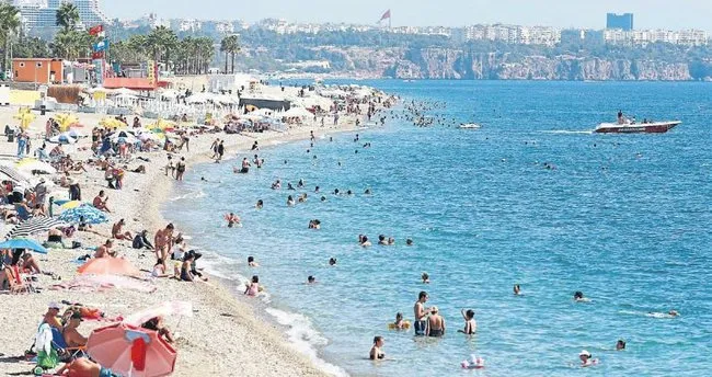 Batı Akdeniz’e tatilci akını