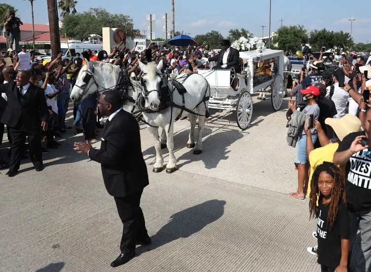 George Floyd son yolculuğuna uğurlandı! Tabutta dikkat çeken detay...