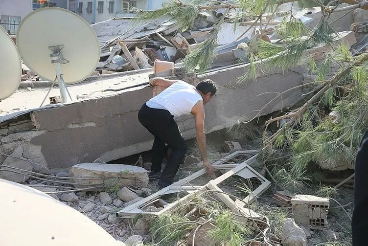 İzmir’den son dakika: Türkiye İzmir’e ağlıyor! AFAD afet bölgesindeki son durumu bildirdi! 55 ölü 896 yaralı