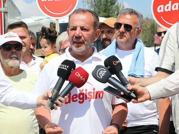 tanju-ozcandan-kilicdarogluna-sert-tepki-siz-pkk-ve-uzantilariyla-fetoculerle-yolunuza-devam-edin-1690149401939.jpg Tanju Özcan'dan Kılıçdaroğlu'na sert tepki: Siz, PKK ve uzantılarıyla, FETÖ'cülerle yolunuza devam edin