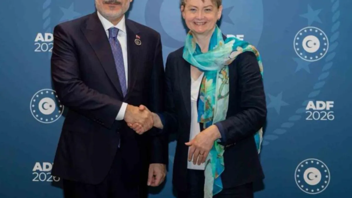 Dışişleri Bakanı Fidan İngiliz mevkidaşı Cooper ile görüştü Dışişleri Bakanı Fidan İngiliz mevkidaşı Cooper ile görüştü