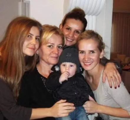 Ünlülerin aile albümleri