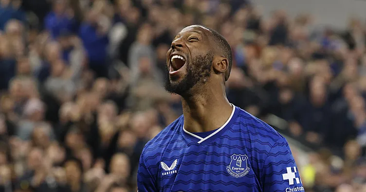 Everton, Chelsea’yi 3 golle devirdi!