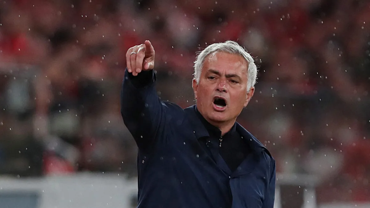 Jose Mourinho, Benfica'ya veda etti!