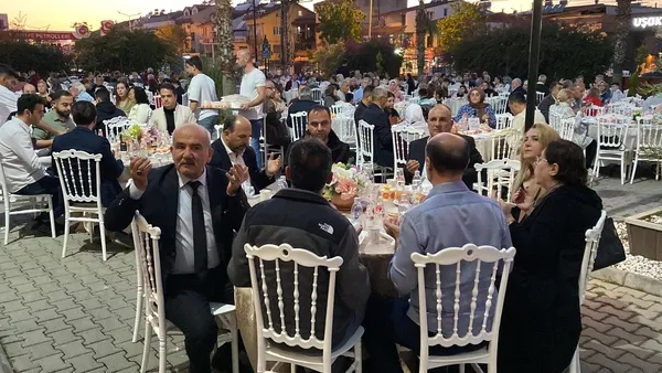 fethiye-ilce-emniyet-mudurlugunde-iftar-programi-duzenlendi-1712438400250.jpg