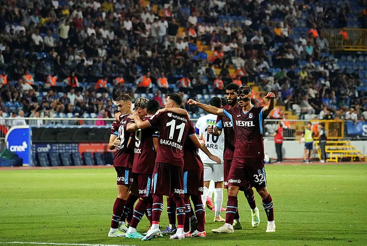 trabzonspor-nenad-bjelica-ile-gol-yollarinda-etkili-oldu-1693732208195.jpg