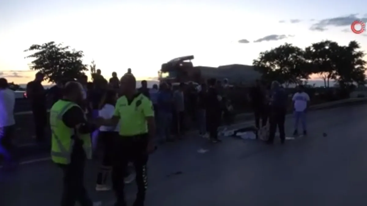 Malatya’da feci kaza! Otomobil ile motosiklet çarpıştı: 1 ölü, 2 yaralı Malatya’da feci kaza! Otomobil ile motosiklet çarpıştı: 1 ölü, 2 yaralı