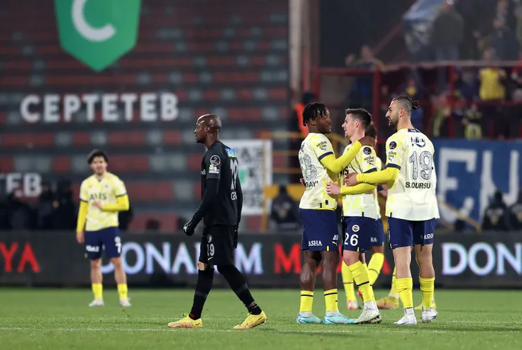 Son dakika Fenerbahçe haberi: Fenerbahçe'nin golünden önce faul var mı? Ahmet Çakar'dan olay sözleri!
