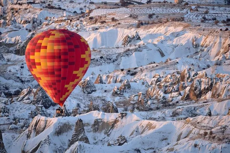 Kapadokya’da eksi 16 derecede balon keyfi