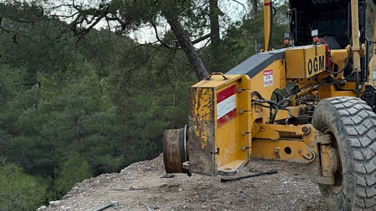Eşine yardım ederken uçuruma düşen kadın hayatını kaybetti Eşine yardım ederken uçuruma düşen kadın hayatını kaybetti