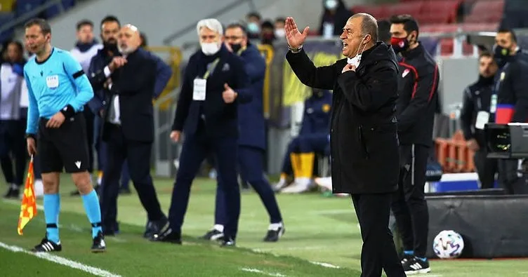 Son dakika: Mostafa Mohamed’in yerine kim oynayacak? İşte G.Saray-Sivasspor maçı muhtemel 11’leri...