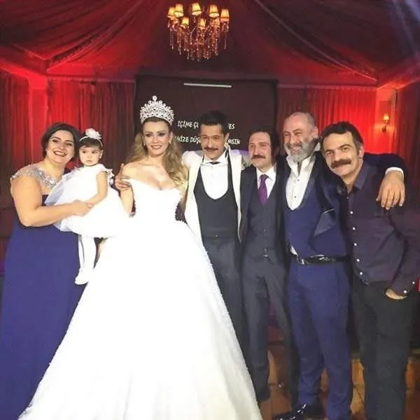 3 ay önce evlenen İsmail Hacıoğlu’nun eşi 6 aylık hamile