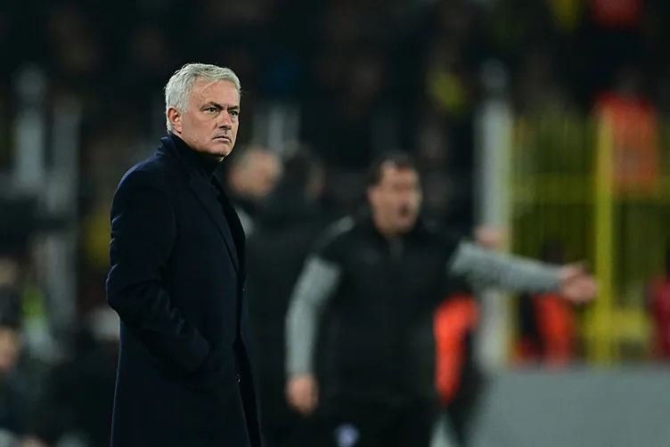 Son dakika haberi: Jose Mourinho o isimlere dikkat çekti! Fenerbahçe’nin kasasını dolduracak...