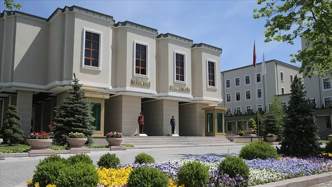icisleri-bakanligindan-beni-yesil-aradi-haberine-yalanlama-3-cagri-yarim-saat-suren-gorusme-1765718850322.jpg İçişleri Bakanlığı'ndan